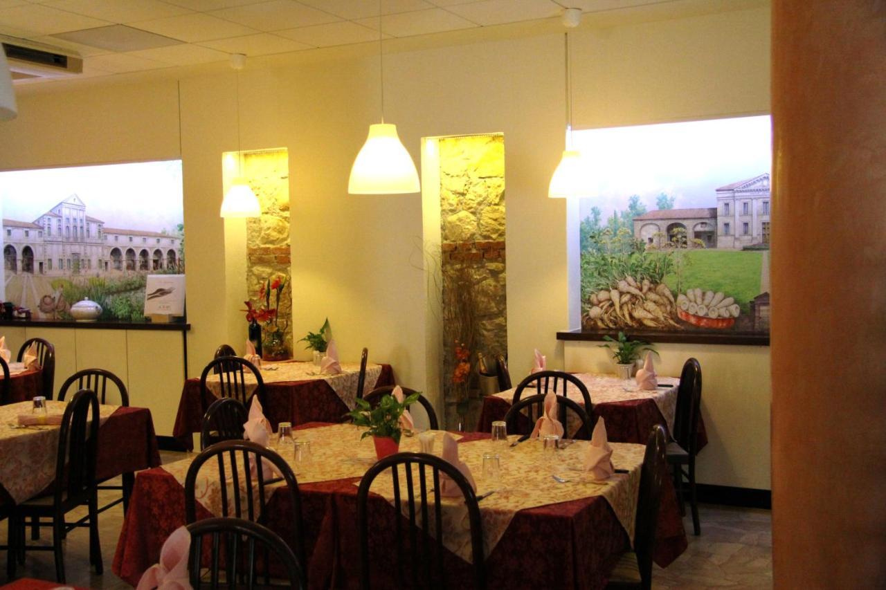 Hotel Rizzi Monticello Conte Otto Екстериор снимка